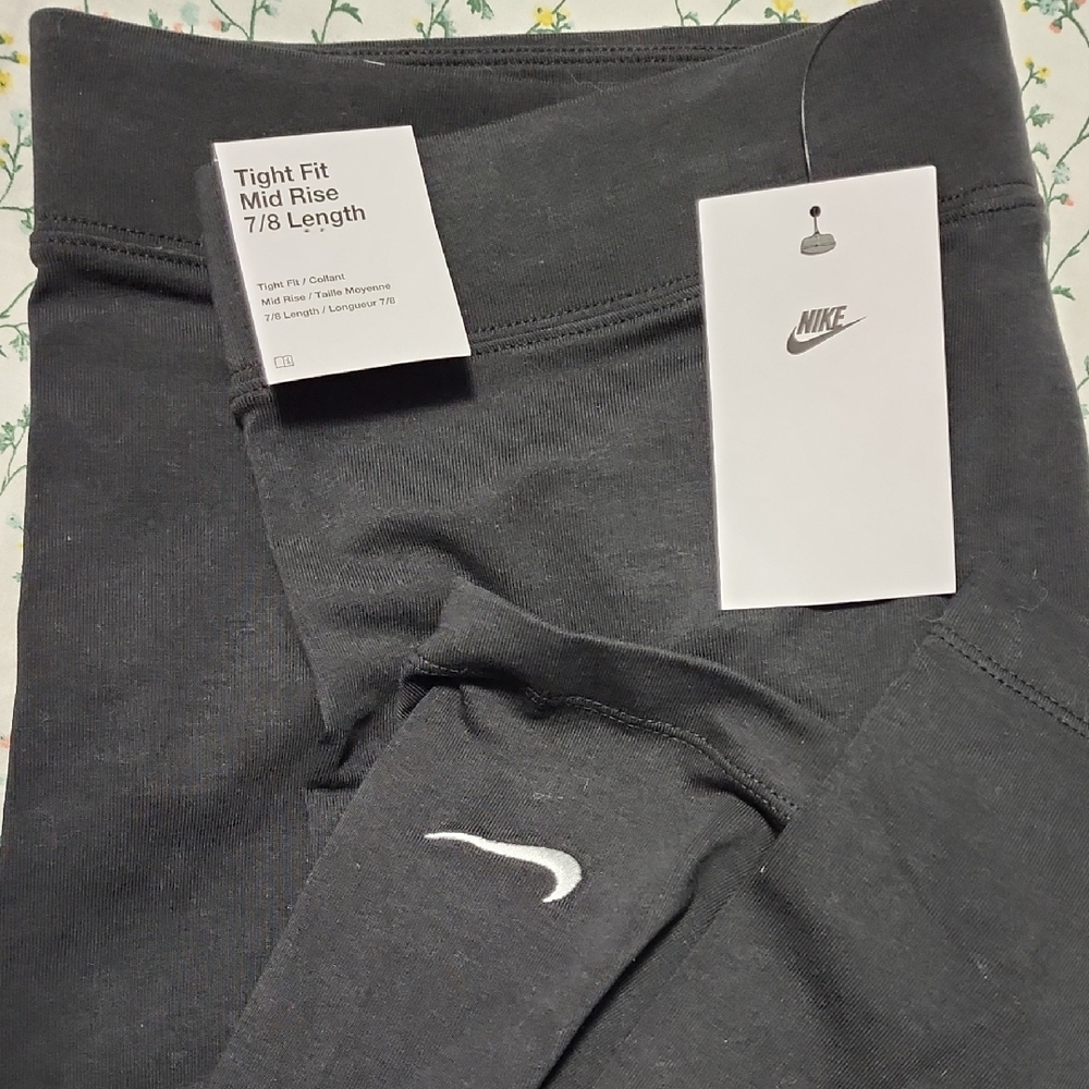 Nike Womens Charcoal Leggings